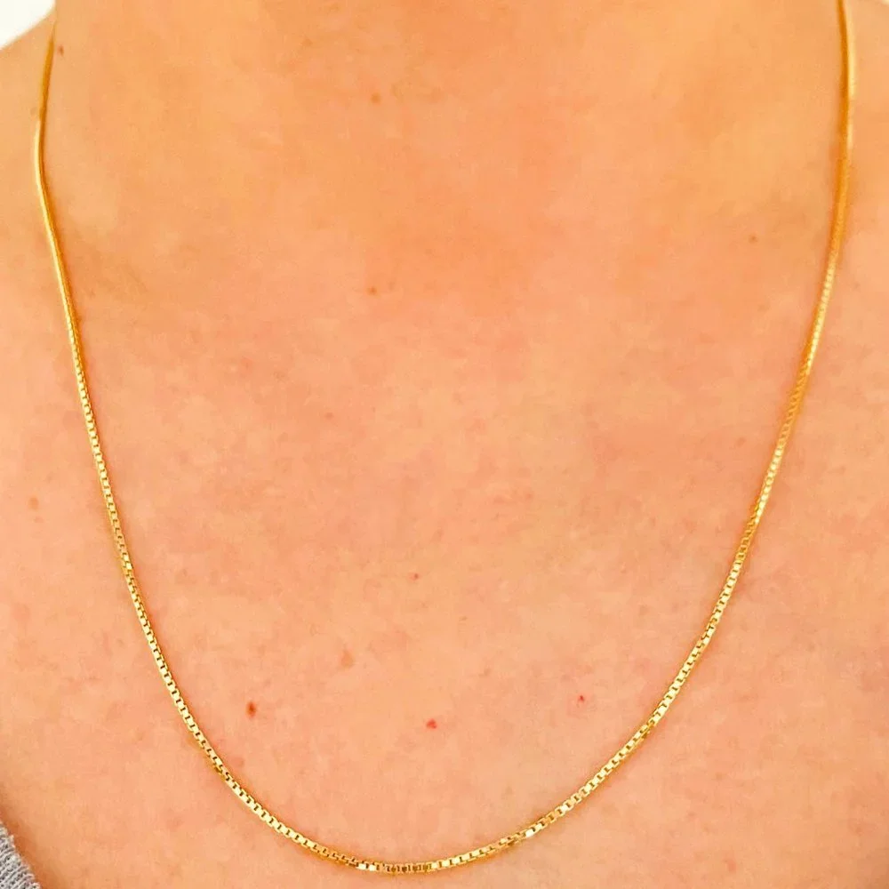 Solid 14K Gold Box Chain Necklace, 3.04 gr. /1 mm, / 18 inch. - Picture 4 of 17